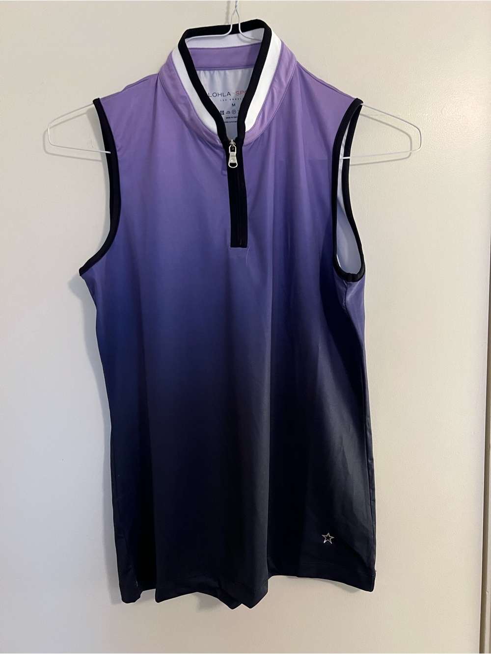 NWT Lohla Sport ombré 1/4 zip sleeveless top, size M.
